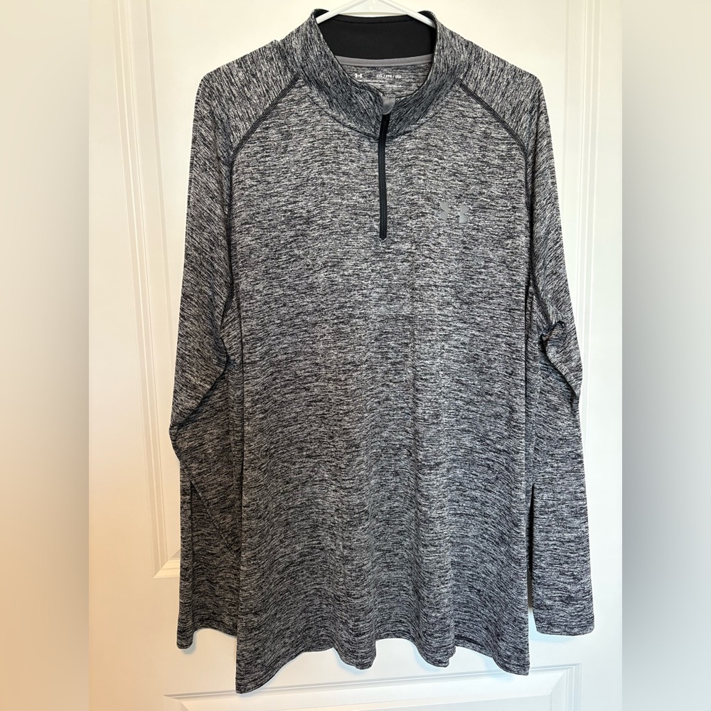 Like New Under Armour Black and Gray Performance Top